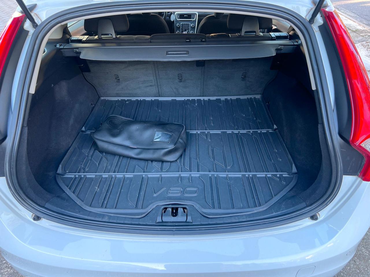 Volvo V60 D2 Geartronic Business