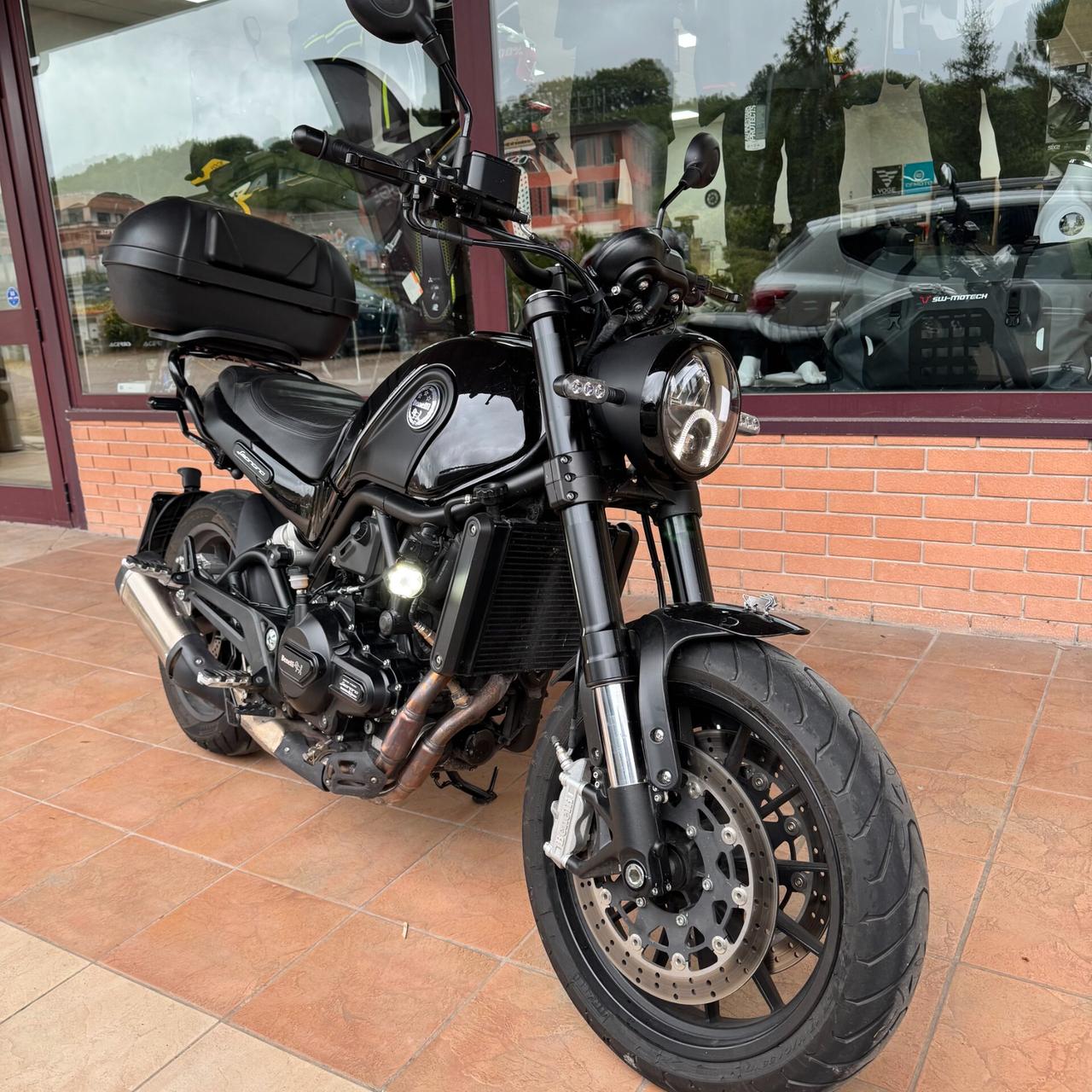 Benelli Leoncino 500