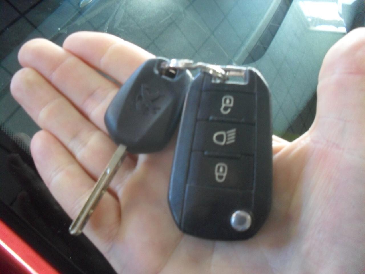 Peugeot 2008 BlueHDi 100 Active