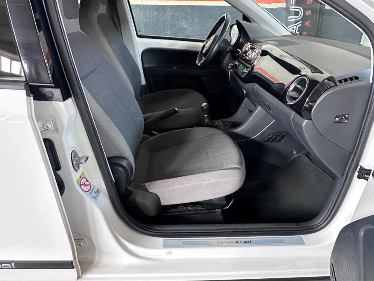 Volkswagen up! 1.0 75 CV 5p. cross
