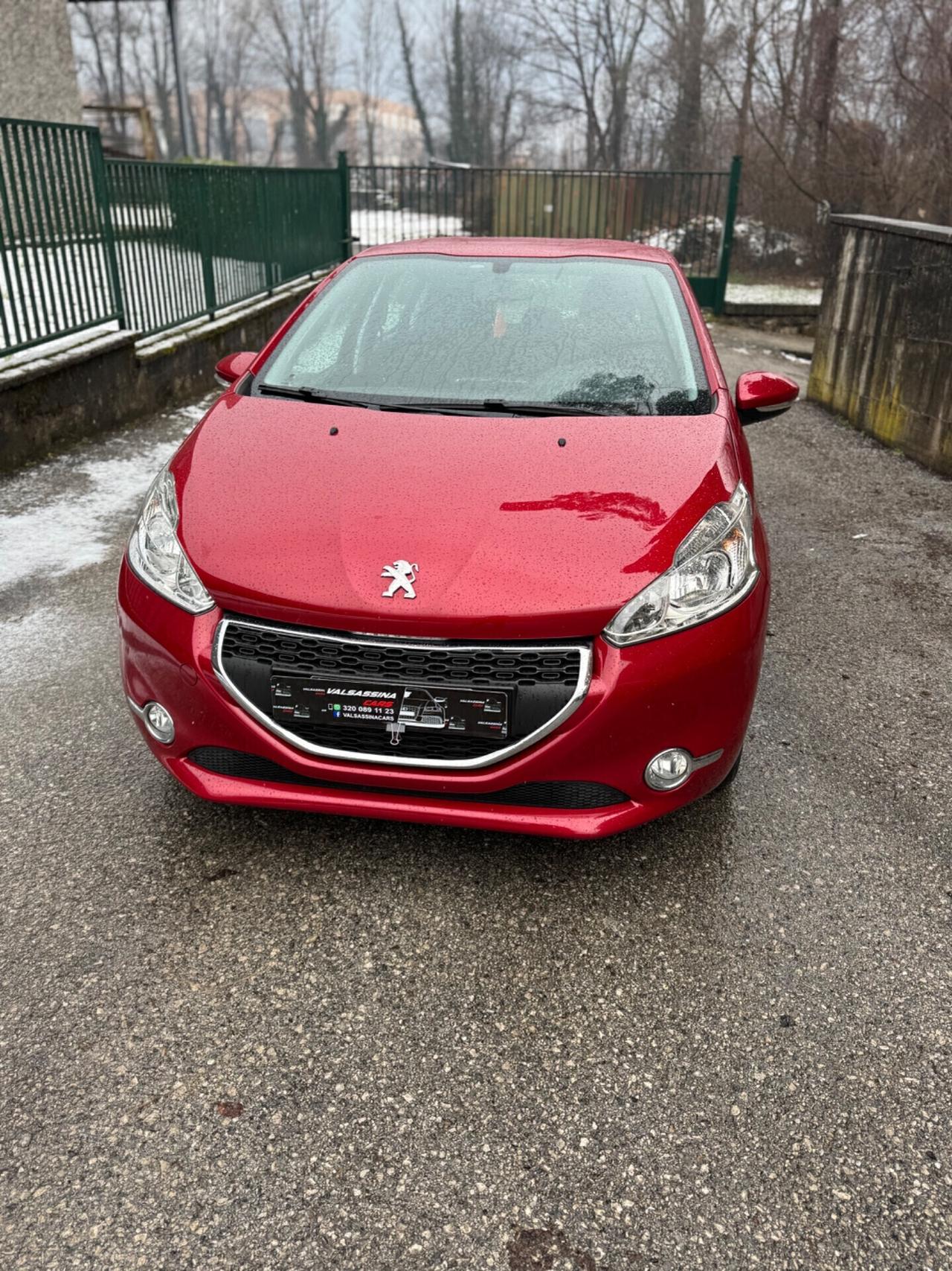 Peugeot 208 PureTech 82 5 porte Allure