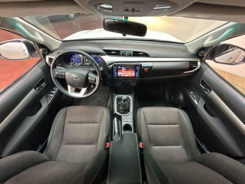 Toyota Hilux 2.4 d-4d double cab Lounge 4wd