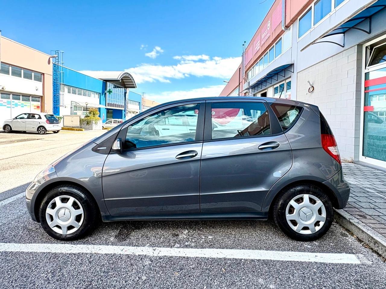 Mercedes classe A160 neopatentati