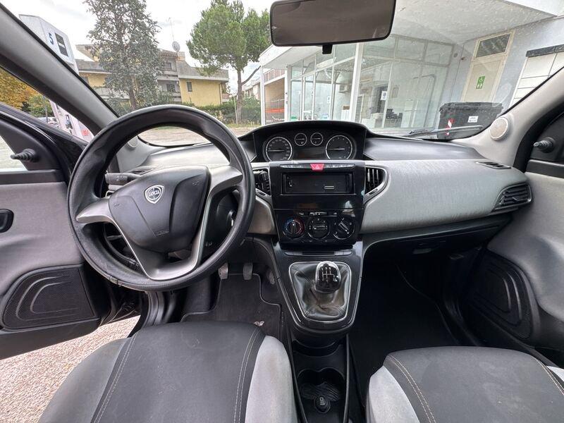 Lancia Ypsilon Ypsilon 1.2 8v Silver s/c.traz.,esp ecochic Gpl 69cv