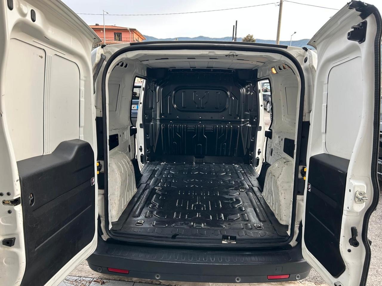 Fiat Doblo Maxi 1.6mljt 105cv DOPPIA PORTA LATERALE