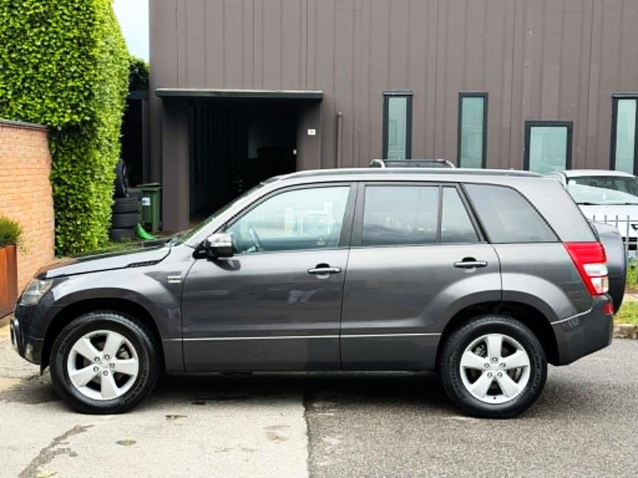 Suzuki Grand Vitara 5p1.9d 120CV-4x4-104.000km-GARANZIA-2010