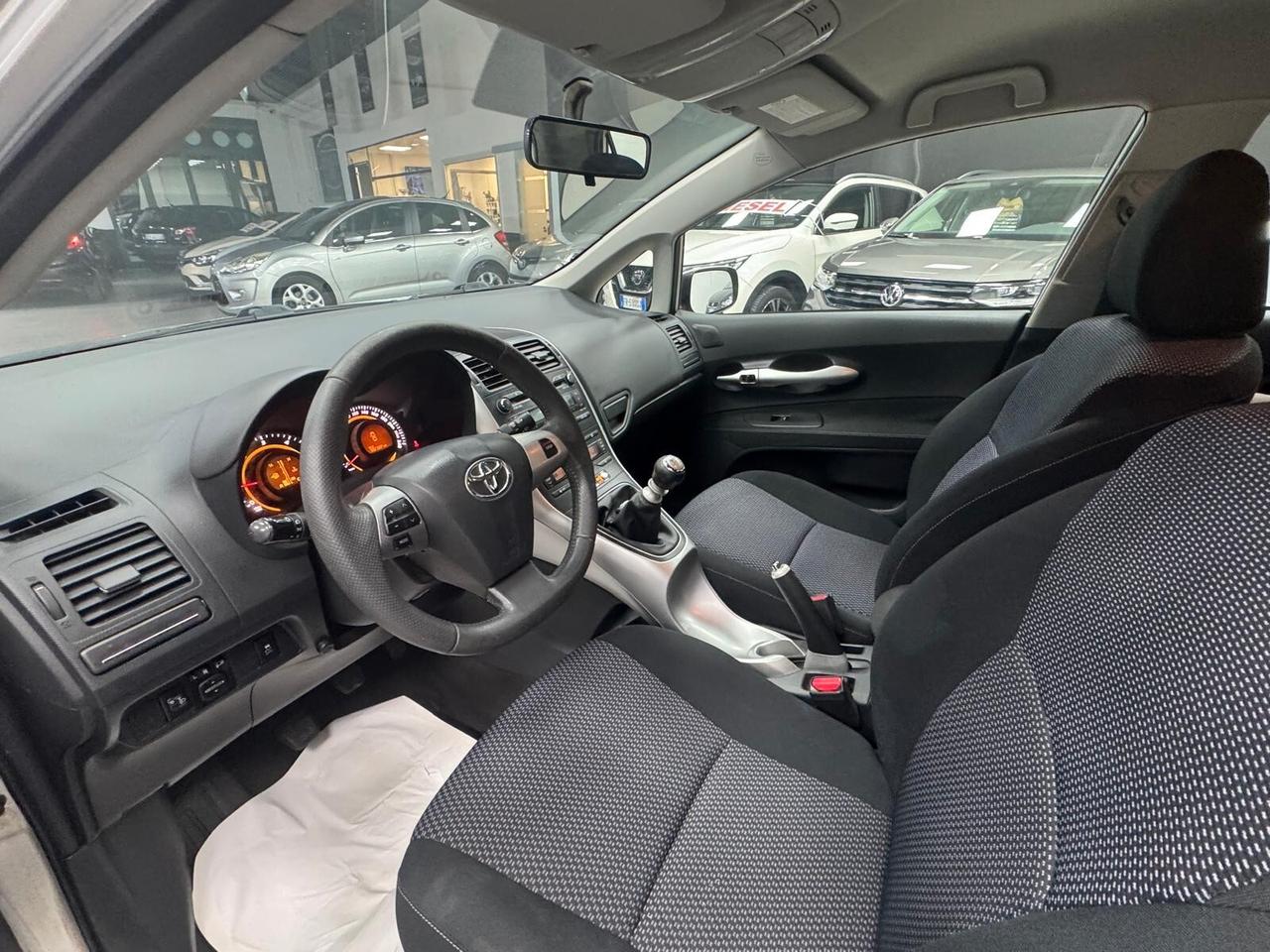 Toyota Auris 1.4 D-4D 5 porte Sol