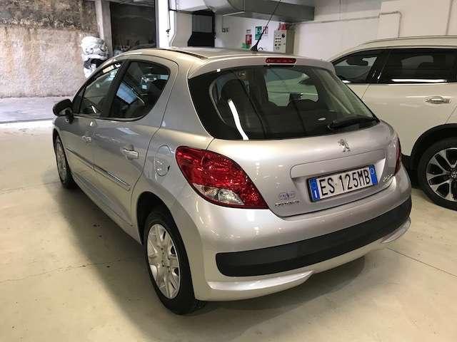 Peugeot 207 207 5p 1.4 Gpl 75cv / BEN TENUTA