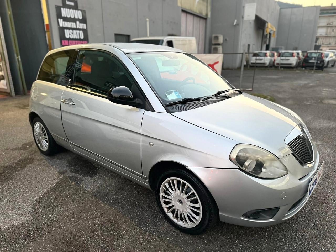 Lancia Ypsilon 1.2 69 CV Platinum GPL NEOPATENTATI