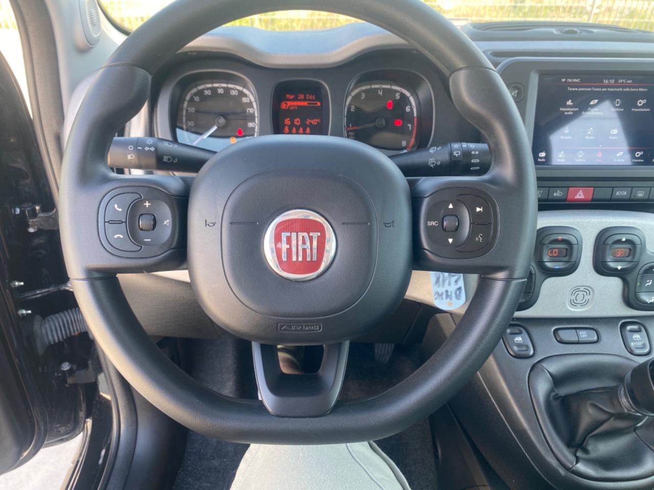 Fiat Panda 1.0 FireFly S&S Hybrid Garmin Edition