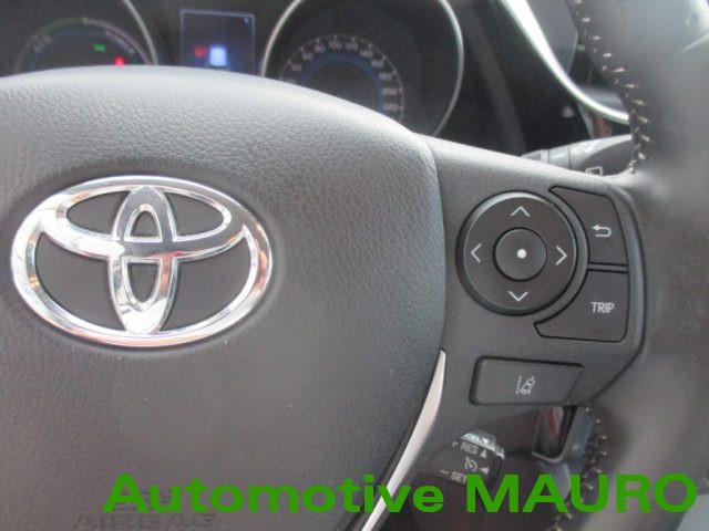 TOYOTA Auris 1.8 Hybrid Cool