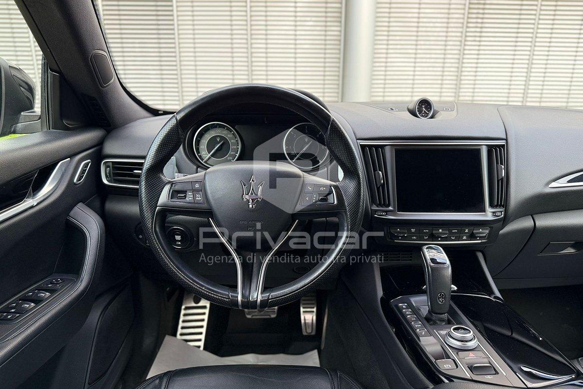 MASERATI Levante V6 Diesel 275 CV AWD Gransport