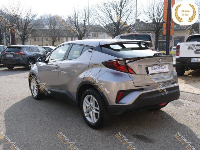 TOYOTA C-HR 1.8 Hybrid E-CVT Business