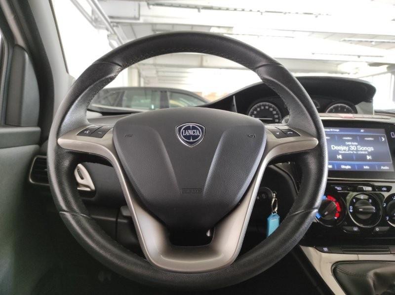 LANCIA Ypsilon 3ª serie - Ypsilon 1.0 FireFly 5 porte S&S Hybrid Gold
