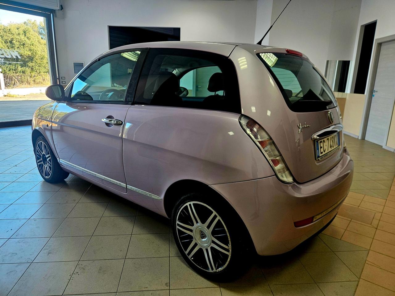 Lancia Ypsilon 1.3 MJT 75 CV Elle