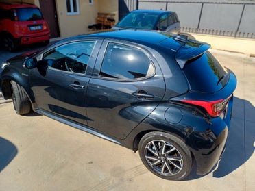 Toyota Yaris 1.5 Hybrid 5 porte Lounge(TETTO PANORAMICO)