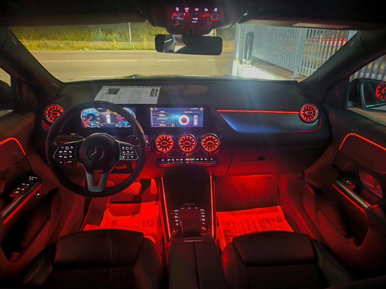 MERCEDES BENZ GLA 200 CDI 150cv SPORT PLUS LUCI AMBIENT