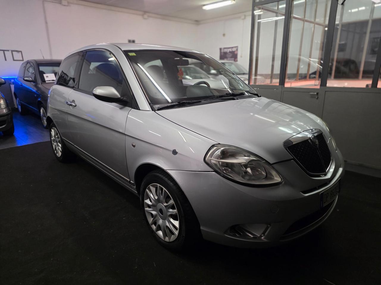 Lancia Ypsilon 1.2 Argento