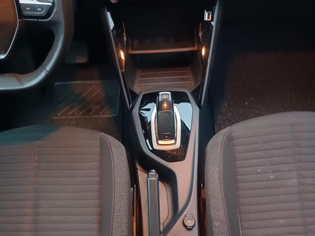 Peugeot 2008 PureTech 130 S&S EAT8 Active Pack