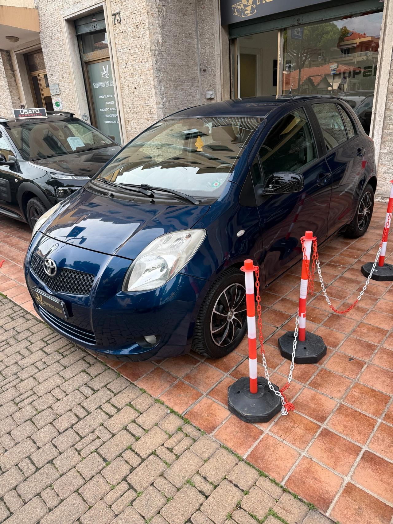 Toyota Yaris 1.3 5 porte Navi