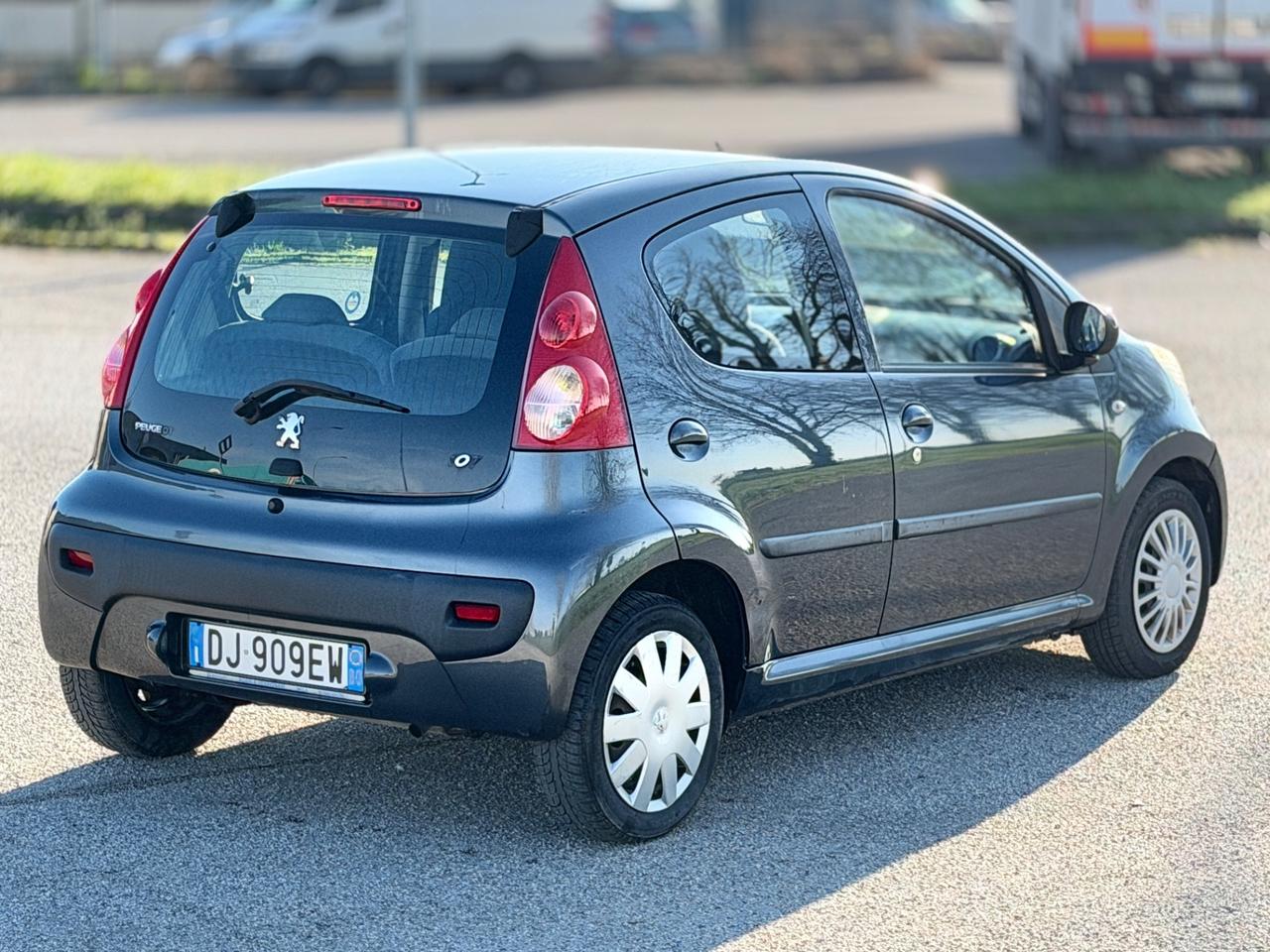 Peugeot 107 1.0 benzina ok neo patentati
