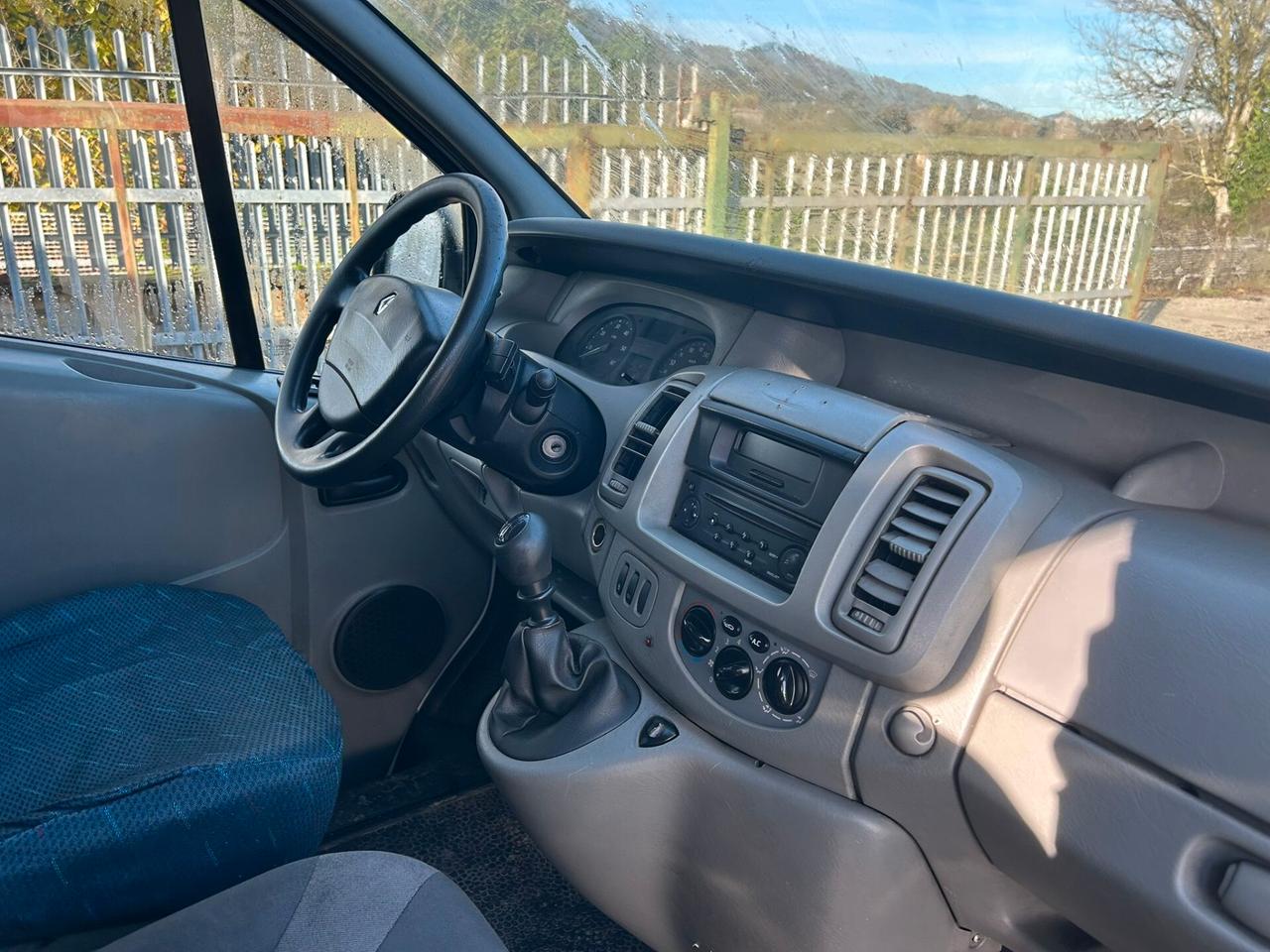 Renault Trafic T29 2.5 dCi/115 PL-TN Passenger Confort FAP