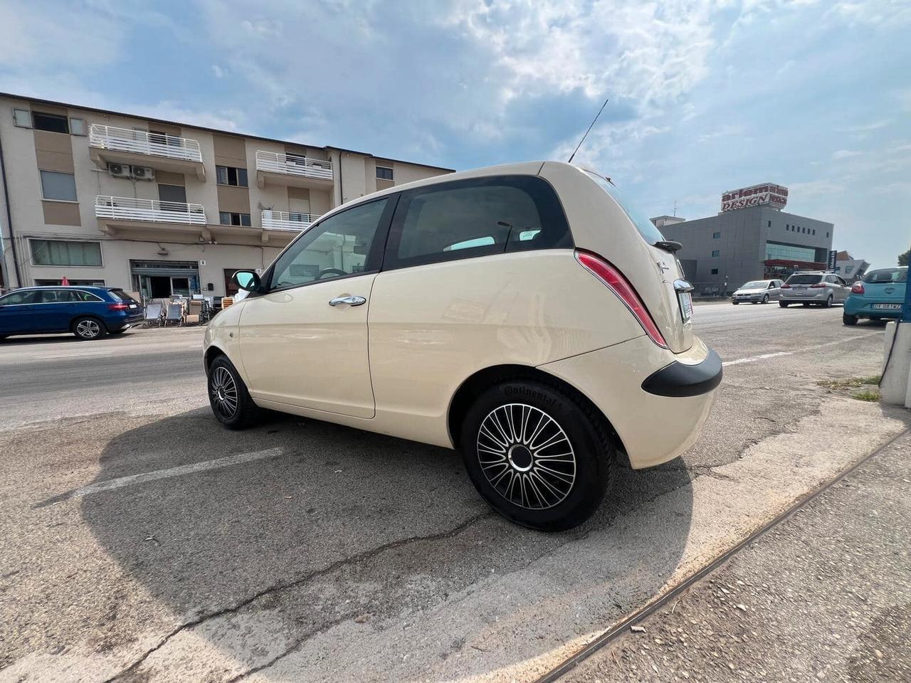 LANCIA YPSILON 1200BENZ ALLESTIMENTO ORO ECCELLENTI CONDIZIONI