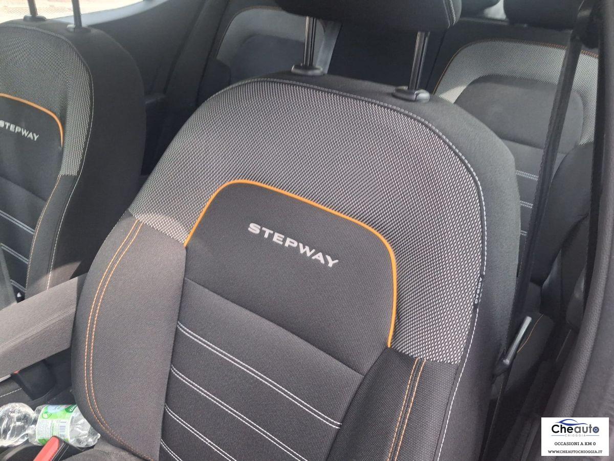 DACIA - Sandero - Stepway 1.0 TCe ECO-G Expres. UP con gancio traino