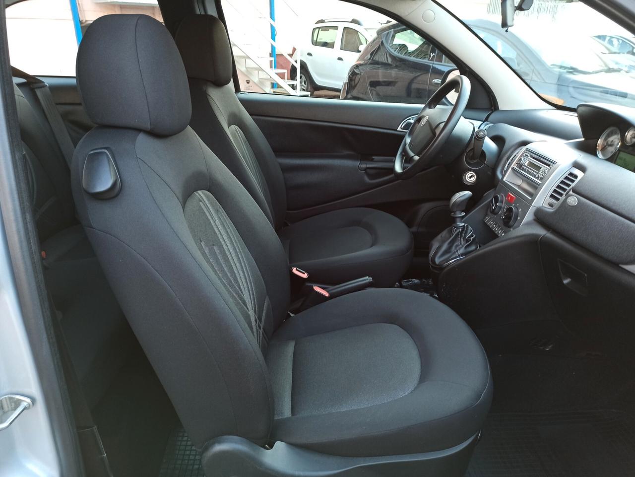 Lancia Ypsilon 1.2 69 CV Diva
