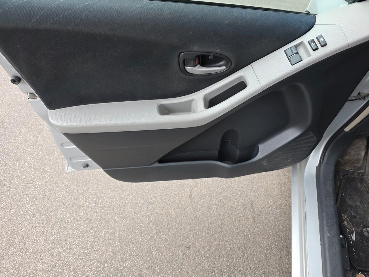 Toyota Yaris 1.4 D-4D 5 porte Sol