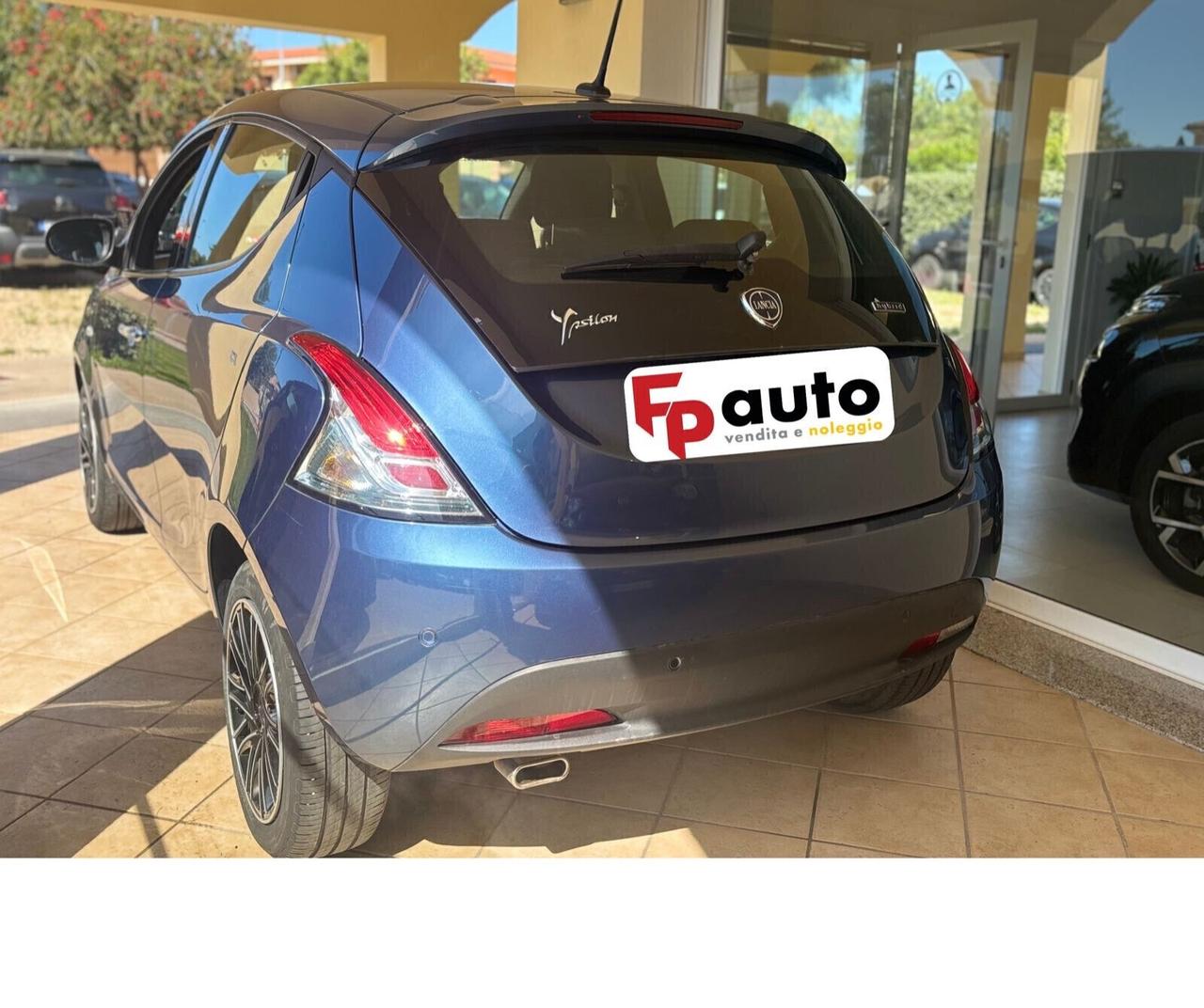 Lancia Ypsilon 1.0 FireFly 5 porte S&S Hybrid Gold