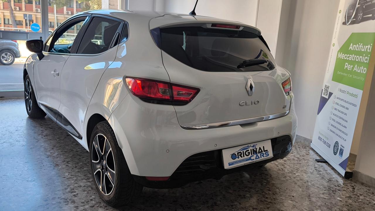 Renault Clio dCi 8V 75 CV Start&Stop 5 porte Energy Duel