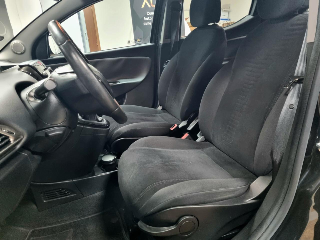 LANCIA YPSILON 1.3 MJT 95 CV 5p. S&S GOLD