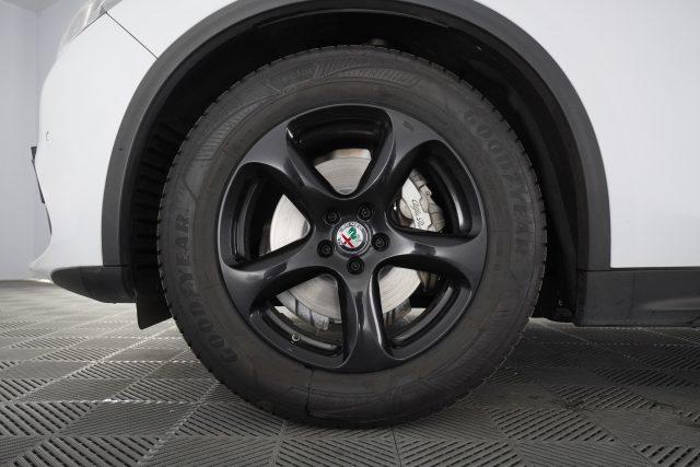 ALFA ROMEO Stelvio Stelvio 2.2 Turbo Diesel 150 CV AT8 - RWD Super