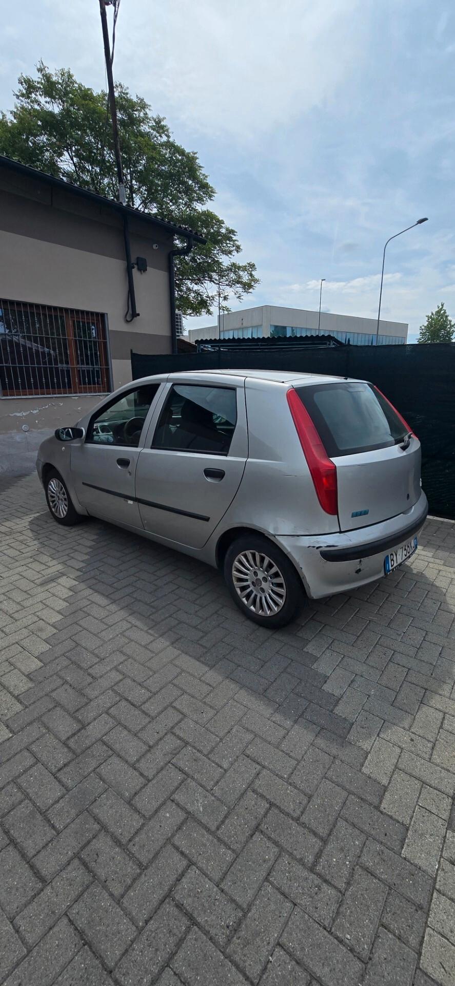 Fiat Punto 1.2 8 valvole 60cv euro 3