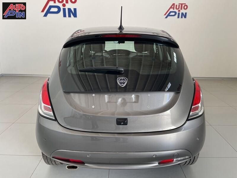 Lancia Ypsilon 1.0 FireFly 5 porte S&S Hybrid Platino
