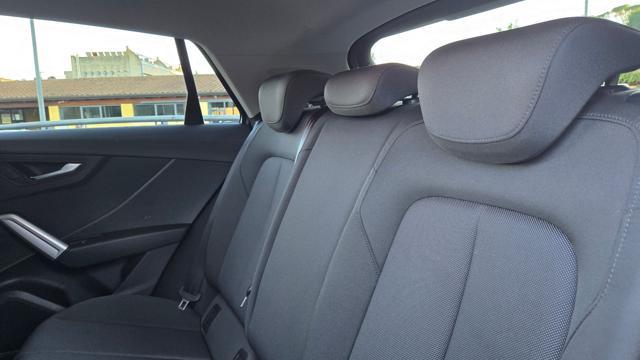 AUDI Q2 35 TFSI S-LINE S-TRONIC LED NAVI R-CAMERA UFF AUDI