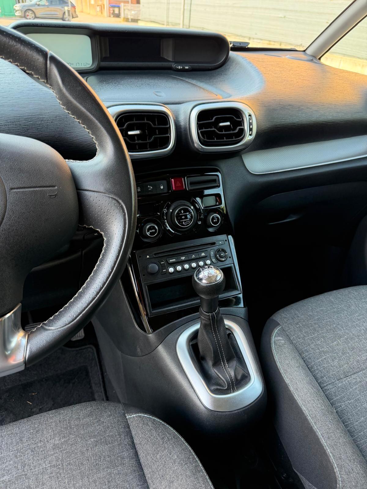 Citroen C3 PICASSO 1.6 - NEOPATENTATI - 12 MESI DI GARANZIA -