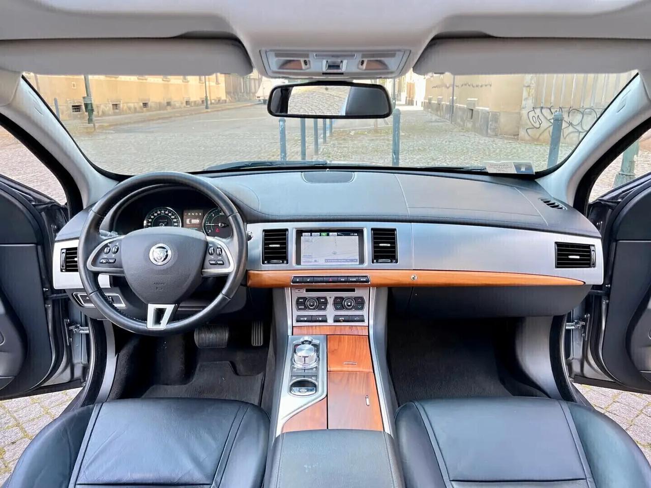 Jaguar XF Sportbrake 3.0 D V6 Premium Luxury