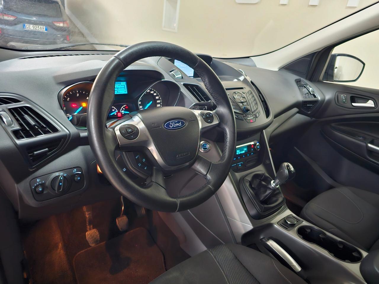 Ford Kuga 2.0 TDCI 140 CV 2WD Titanium