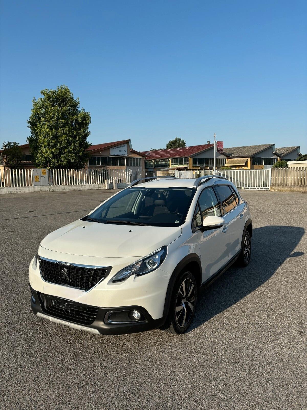 Peugeot 2008 BlueHDi 100 S&S Allure