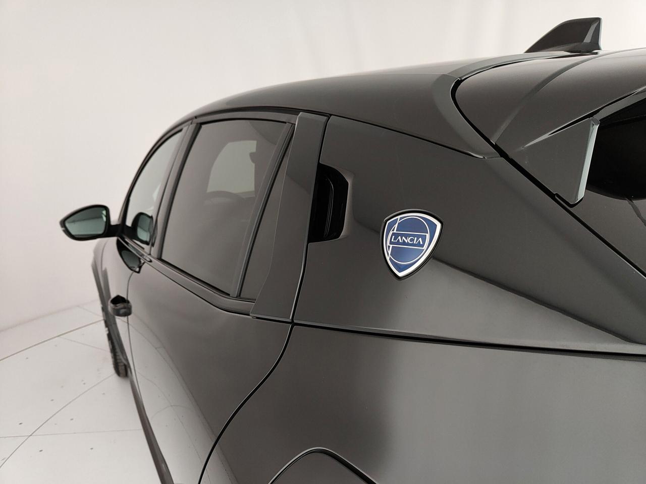 Lancia Ypsilon Hybrid e-DCT LX