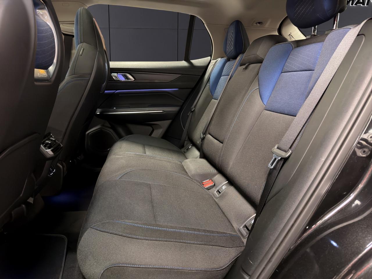 Lynk & Co 01 1.5 t hev auto