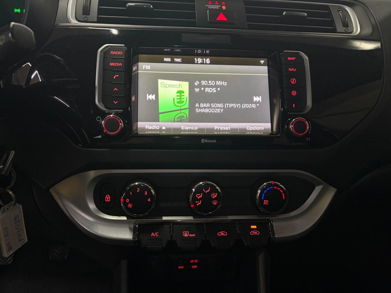 Kia Rio 1.1 CRDi 5p. Cool