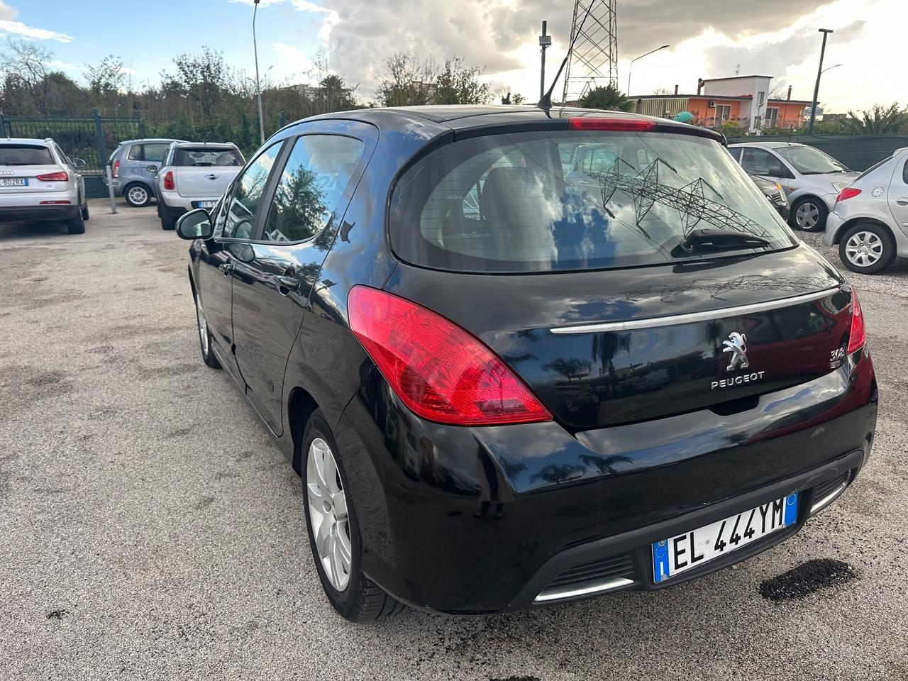 Peugeot 308 1.6 8V e-HDi 112CV Stop&Start 5p. Business