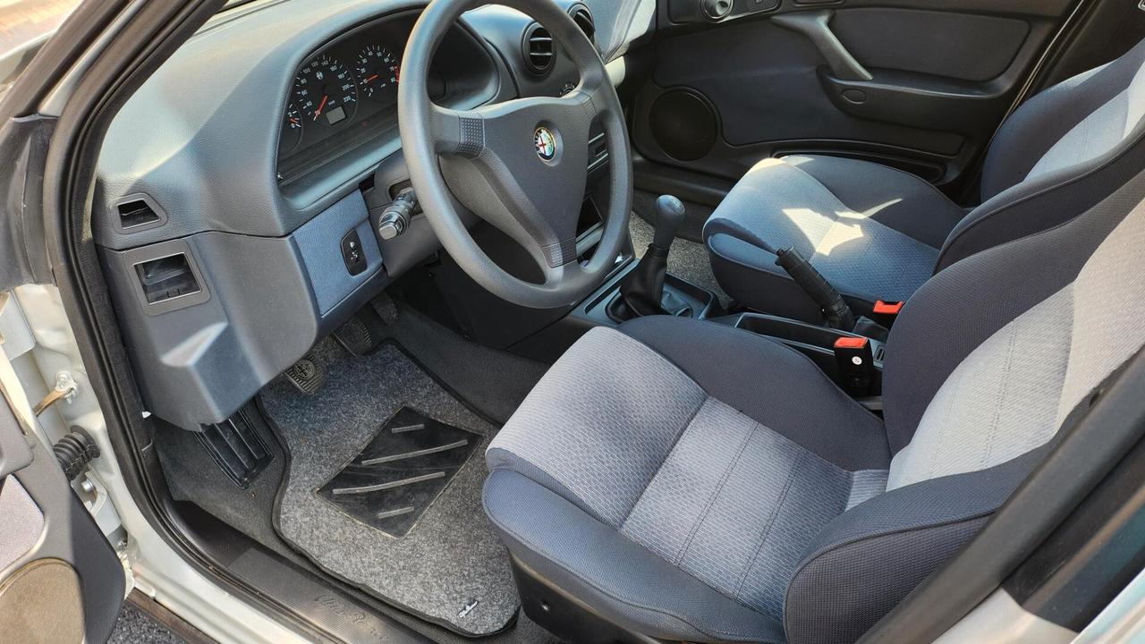 Alfa Romeo 146 1.4i 16V Twin Spark cat L