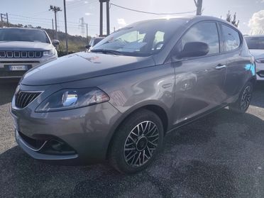 Lancia Ypsilon 1.0 FireFly 5 porte S&S Hybrid Platino
