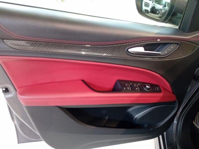 Alfa Romeo Stelvio 2.9 Bi-Turbo V6 510 CV AT8 Quadrifoglio