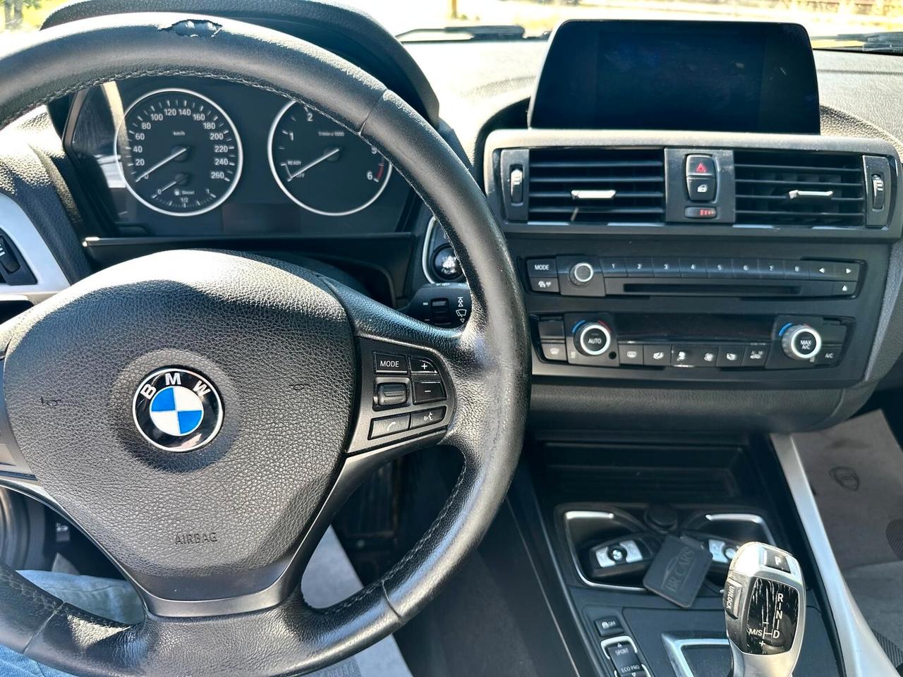 BMW Serie I (F20) 116d URBAN