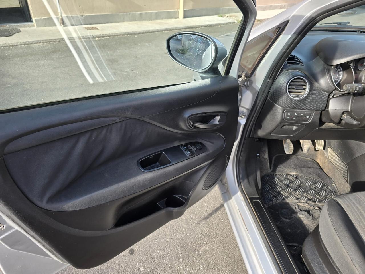 Fiat Punto evo 1.2 dynamic 130 mila km perfetta neopatentati ok